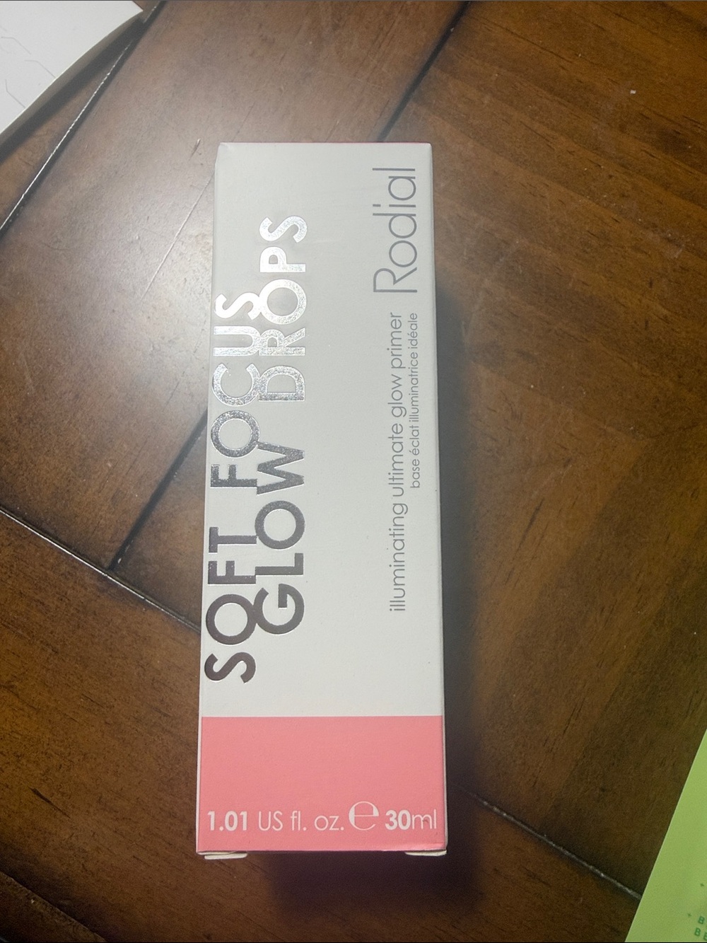 Rodial Soft Focus Glow Drops Illuminating Primer - White & Pink Box